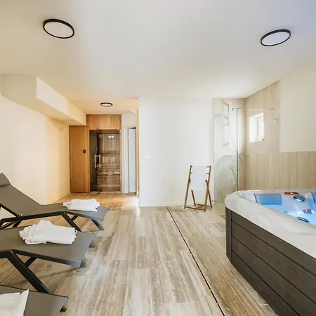 Mila With Private Pool, Bbq And Jacuzzi Villa *
