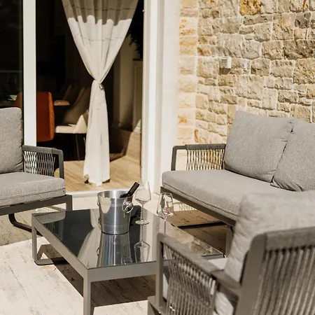Villa Mila With Private Pool, Bbq And Jacuzzi *